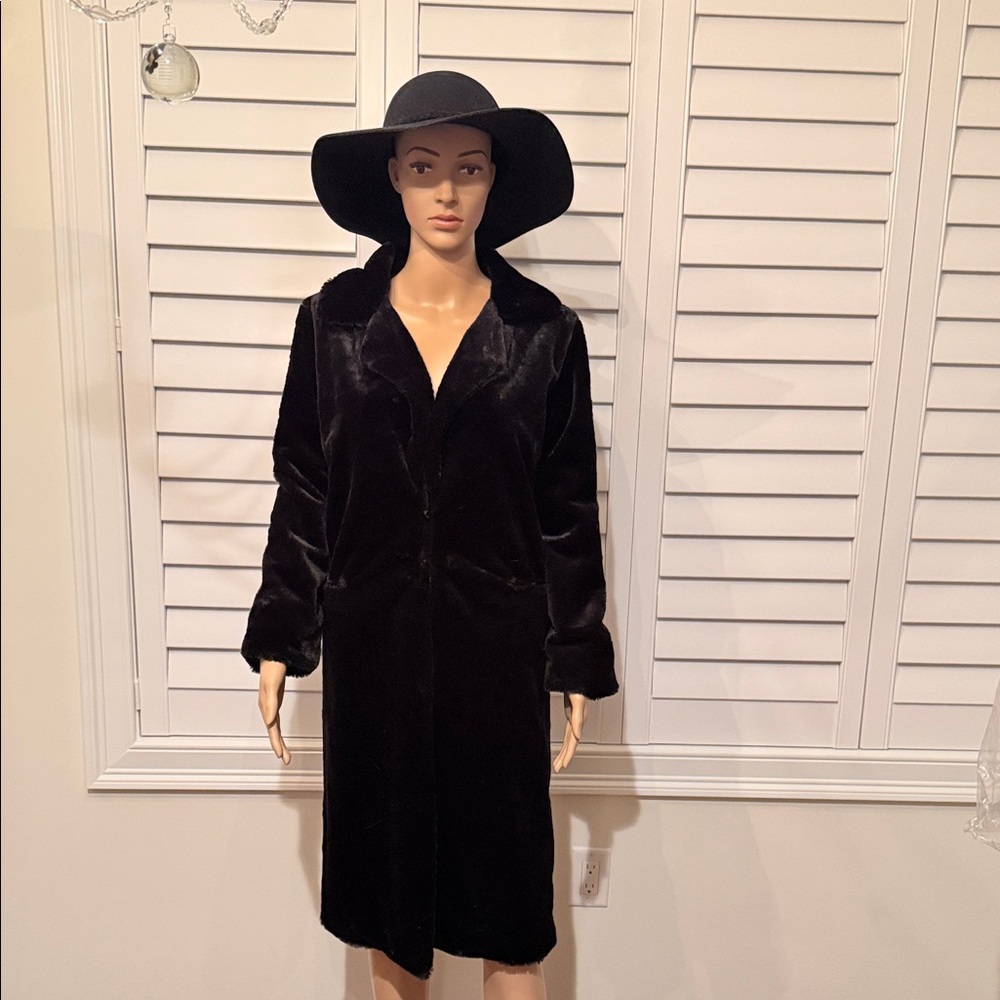Elegant Black Faux Fur Coat